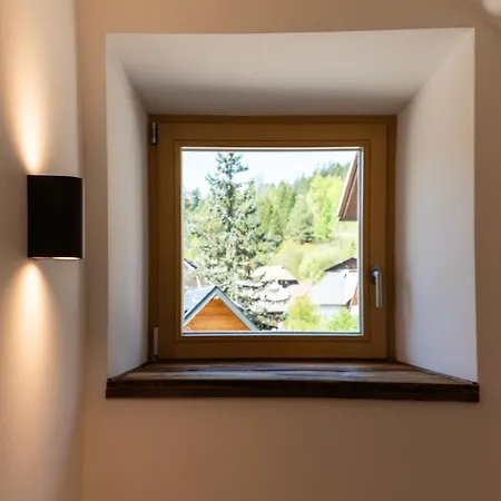 Lussari Style Apartments 8 *